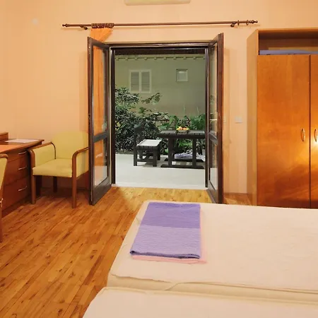 Magda- Comfort With Patio And Garden View 1 公寓 *