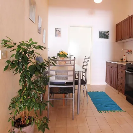 公寓 Magda- Comfort With Patio And Garden View 1