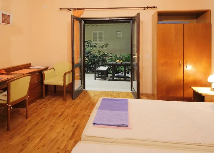 Magda- Comfort With Patio And Garden View 1 Апартаменты *